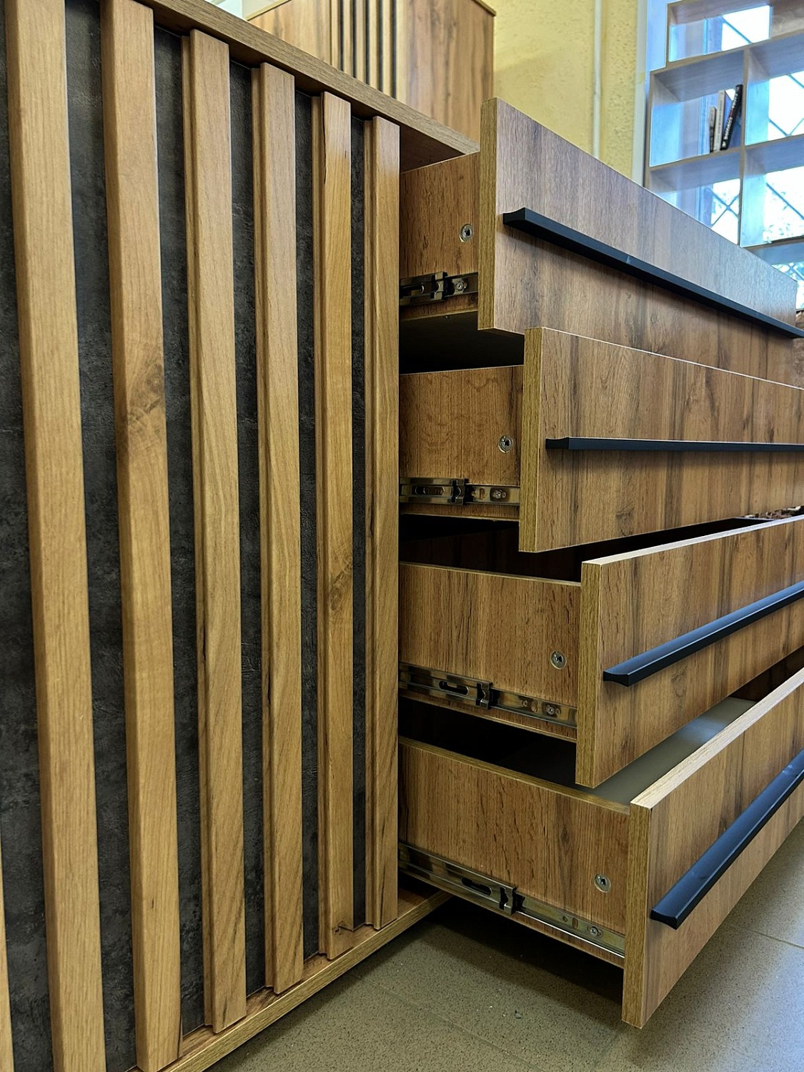 Марракеш Комод 2 створки 4 ящика Дуб вотан / Цемент темный