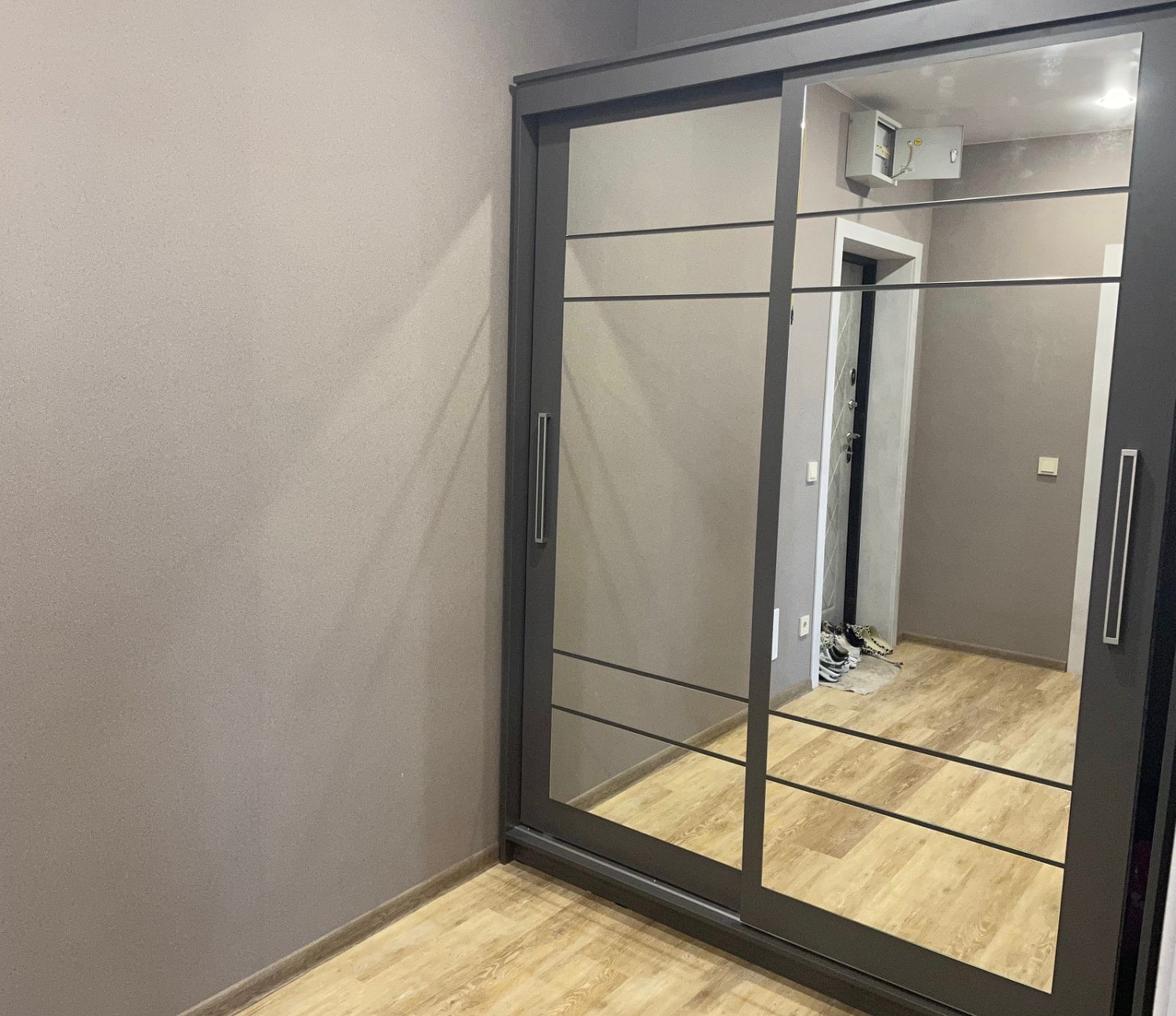 Шкаф-купе "ШКП 5" (1,6) Графит серый